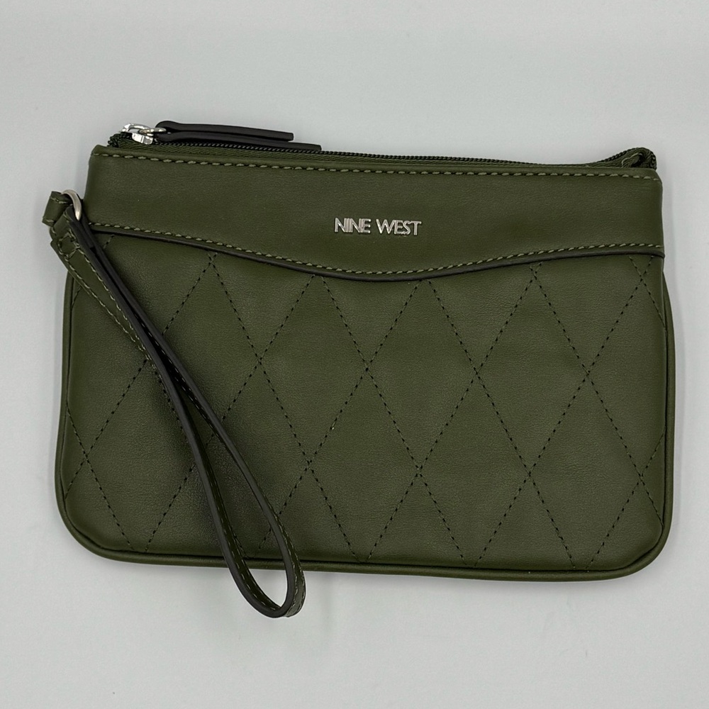 Green Quilted Nine West Wristlet Wallet Pouch - Picture 5 of 9